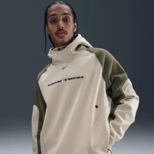 🌵NWT Nike Tech Boreas Oversized Hoodie Desert Khaki /Olive Size Large🐫